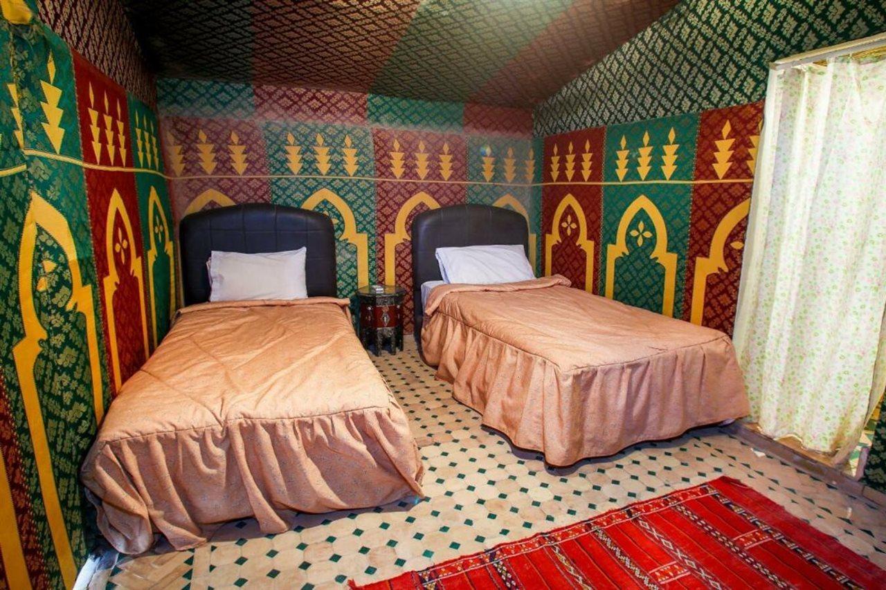 מרזאוגה Palmeras Y Dunas Luxery Camp מראה חיצוני תמונה