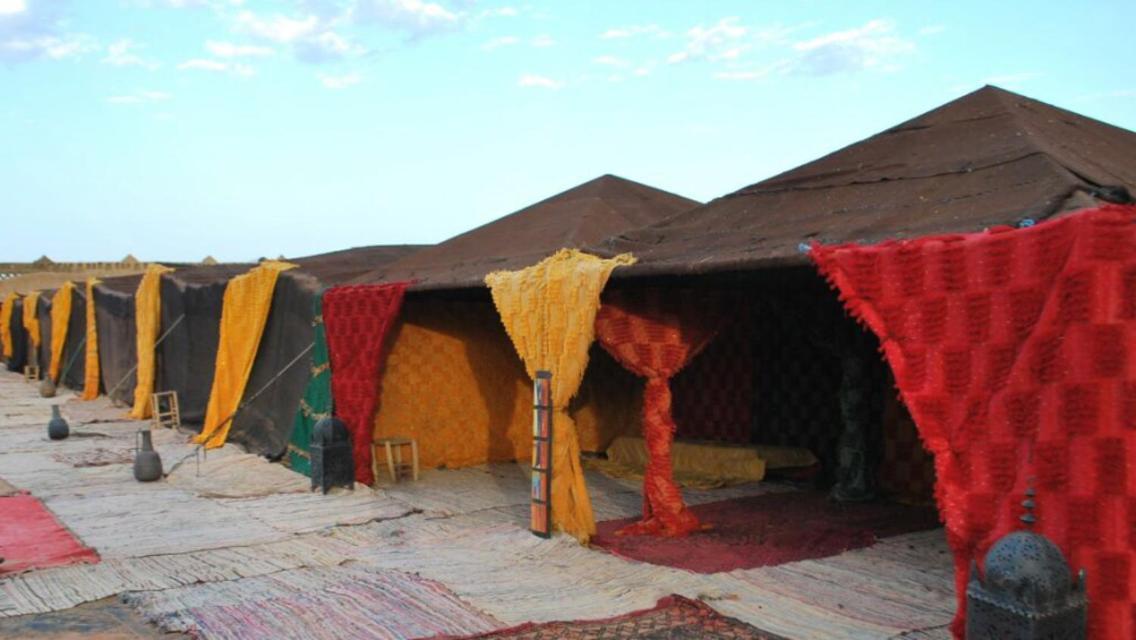 מרזאוגה Palmeras Y Dunas Luxery Camp מראה חיצוני תמונה